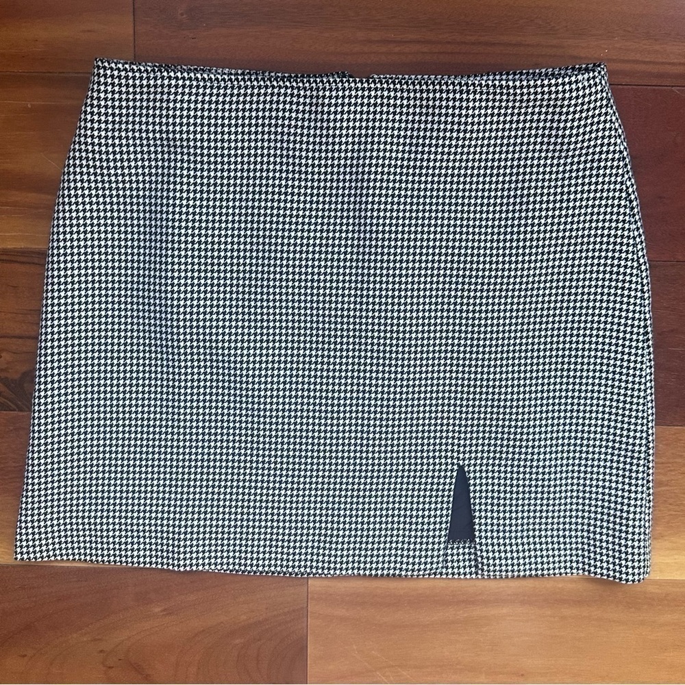 Forever 21 Mini Houdstooth Skirt